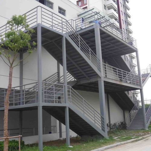 钢结构楼梯装配式楼梯花纹板防滑楼钢梯室内外楼梯可上门安装