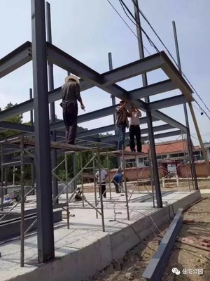 施工队作品展丨当保温墙板遇上钢结构,装配式作业就是这么强!